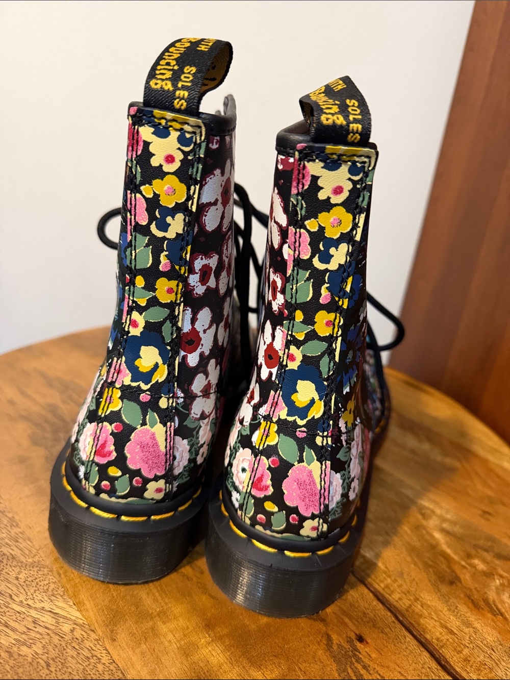 Dr. Martens 1460 Pascal in Floral Mash Up Backhand Women's Size 9 - Picture 3 of 5